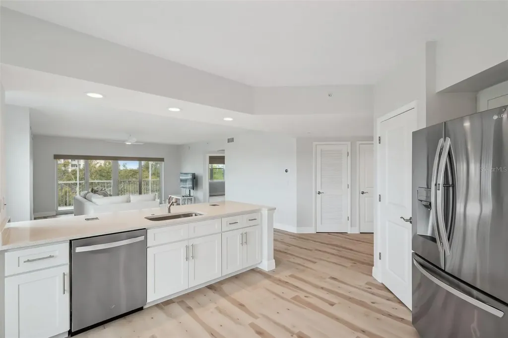 960 Starkey Road Largo FL 33771