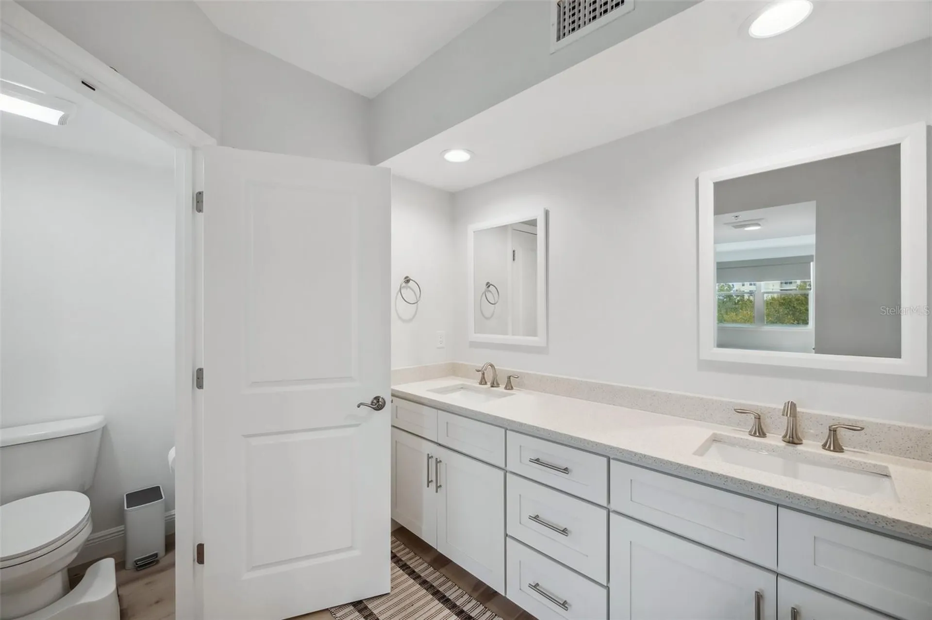 960 Starkey Road Largo FL 33771