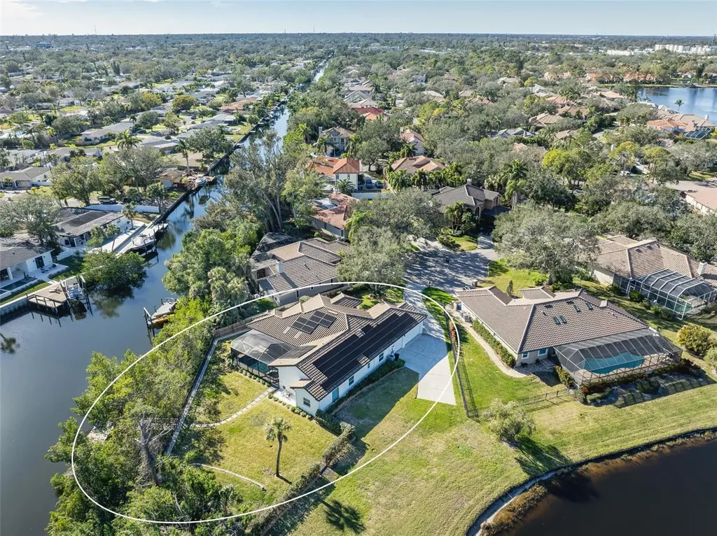 1060 Water Oak Court NE St Petersburg FL 33703