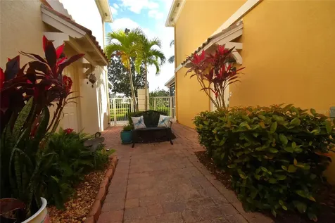 7624 Bergamo Avenue Sarasota FL 34238