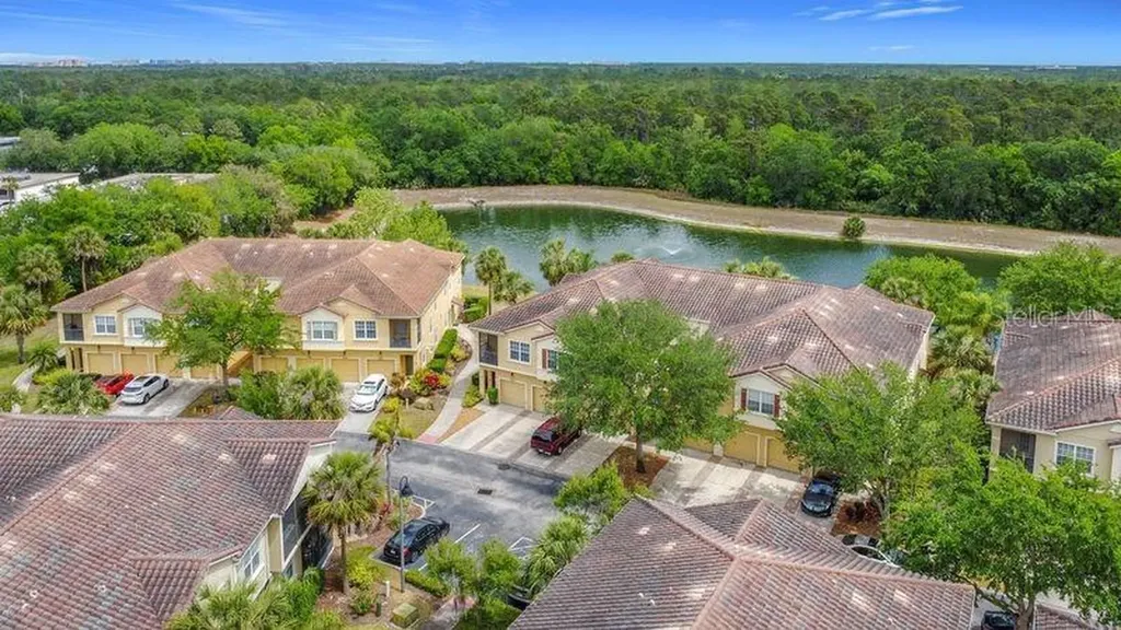 2833 Oakwater Drive Kissimmee FL 34747