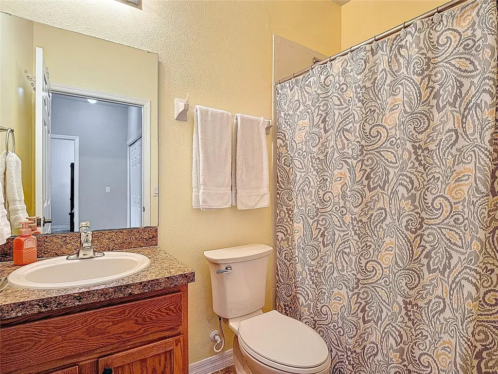 2833 Oakwater Drive Kissimmee FL 34747