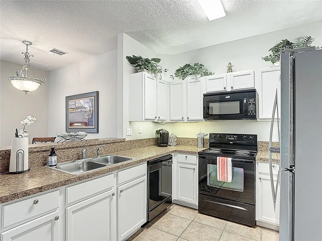2833 Oakwater Drive Kissimmee FL 34747