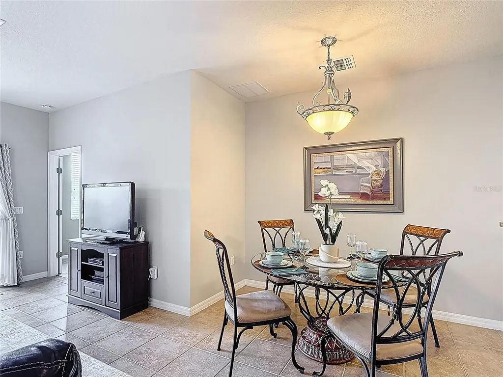 2833 Oakwater Drive Kissimmee FL 34747