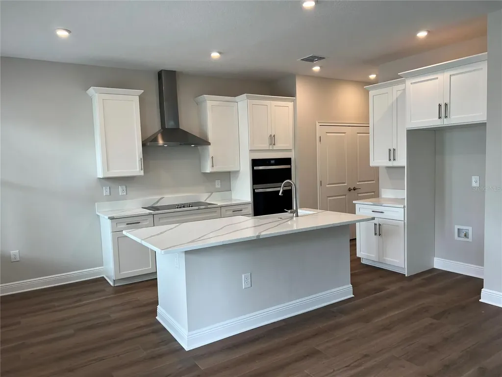 3024 W Cass Street Tampa FL 33609