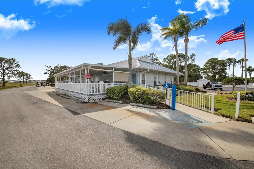 332 Fairway Boulevard Frostproof FL 33843