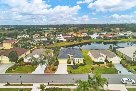5703 52nd Avenue W Bradenton FL 34210
