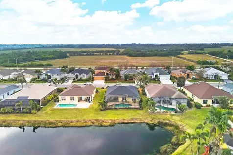 5703 52nd Avenue W Bradenton FL 34210