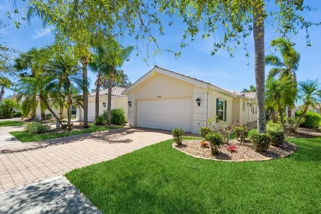 5755 Ivrea Drive Sarasota FL 34238