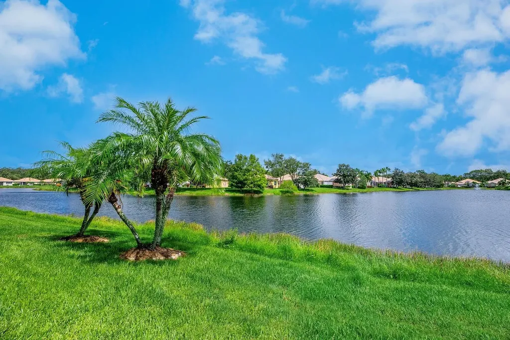 4244 Reflections Parkway Sarasota FL 34233