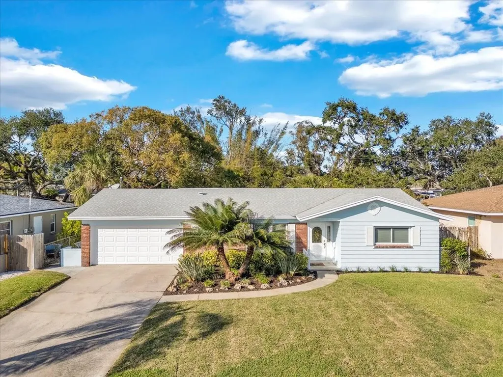 2555 68th Avenue S St Petersburg FL 33712