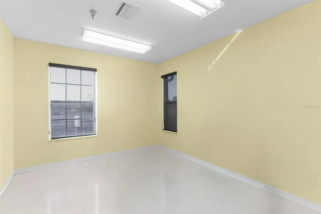 7044 Commercial Way Weeki Wachee FL 34613