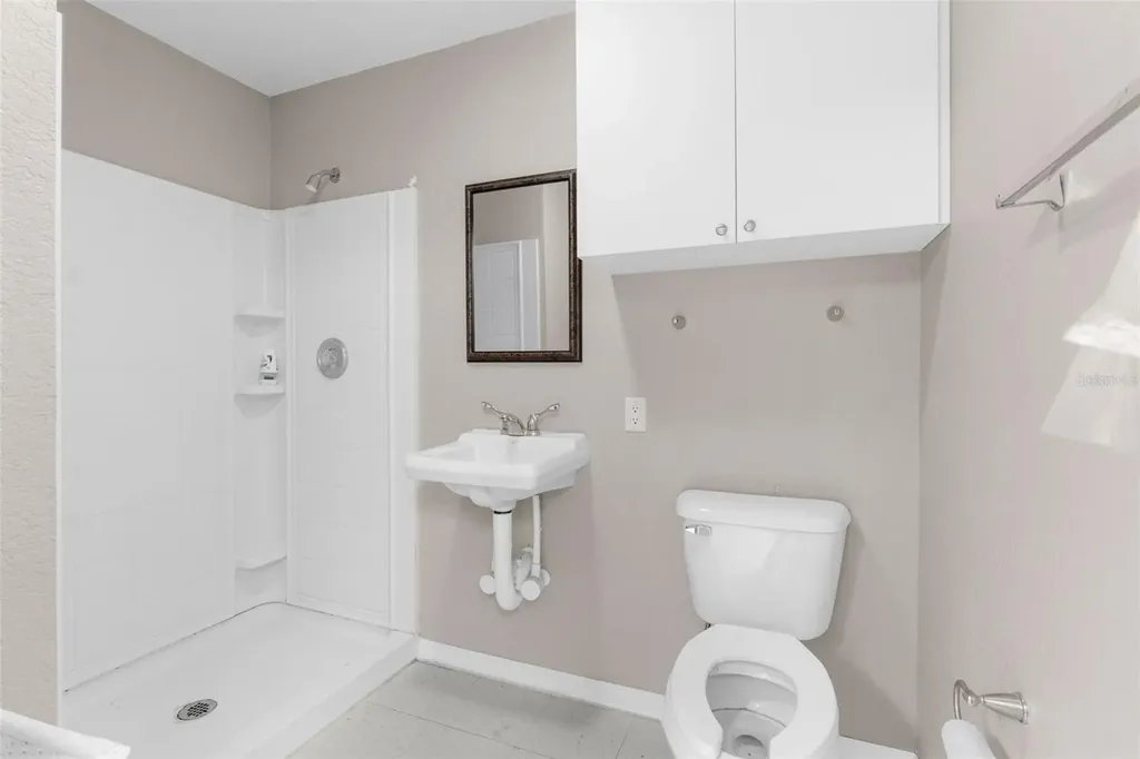 7044 Commercial Way Weeki Wachee FL 34613