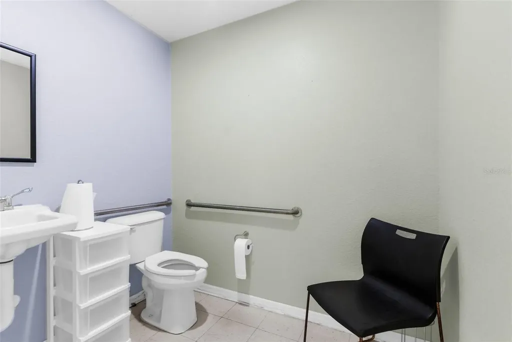 7044 Commercial Way Weeki Wachee FL 34613