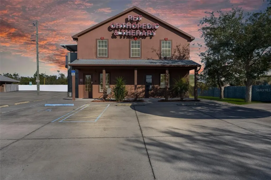 7044 Commercial Way Weeki Wachee FL 34613