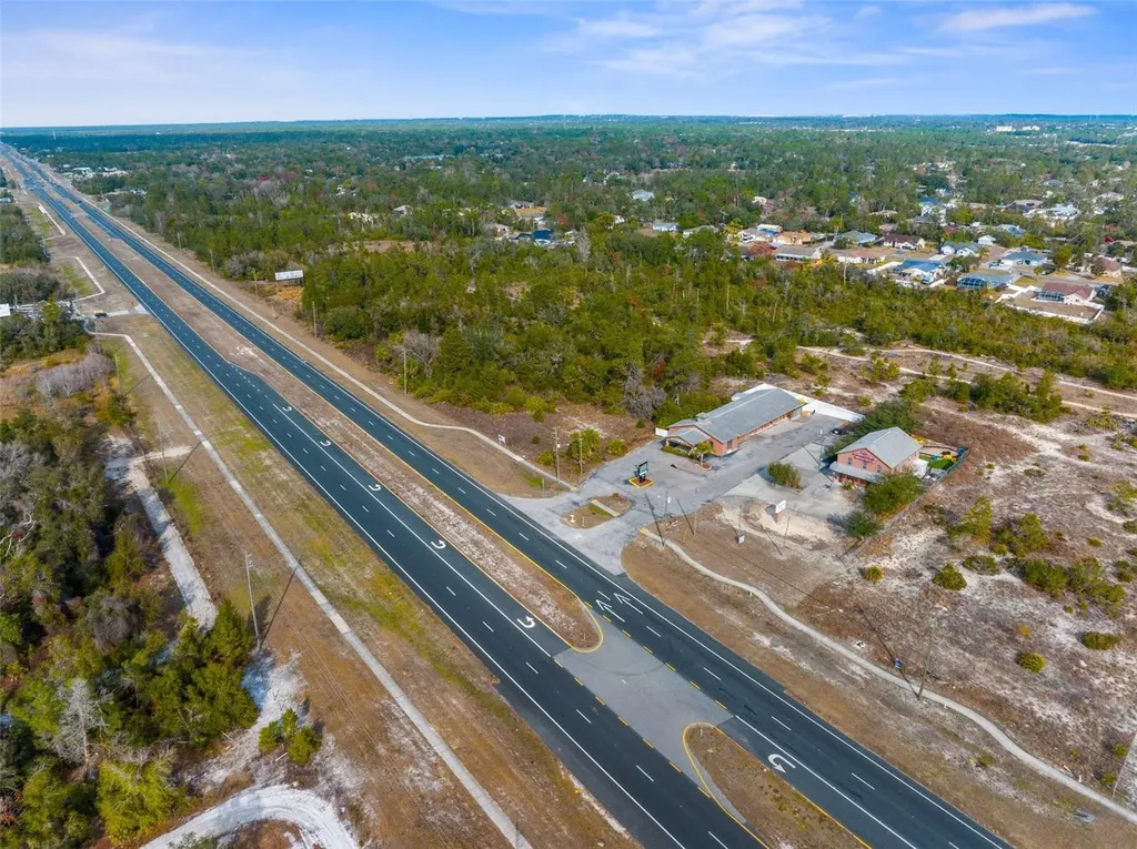 7044 Commercial Way Weeki Wachee FL 34613