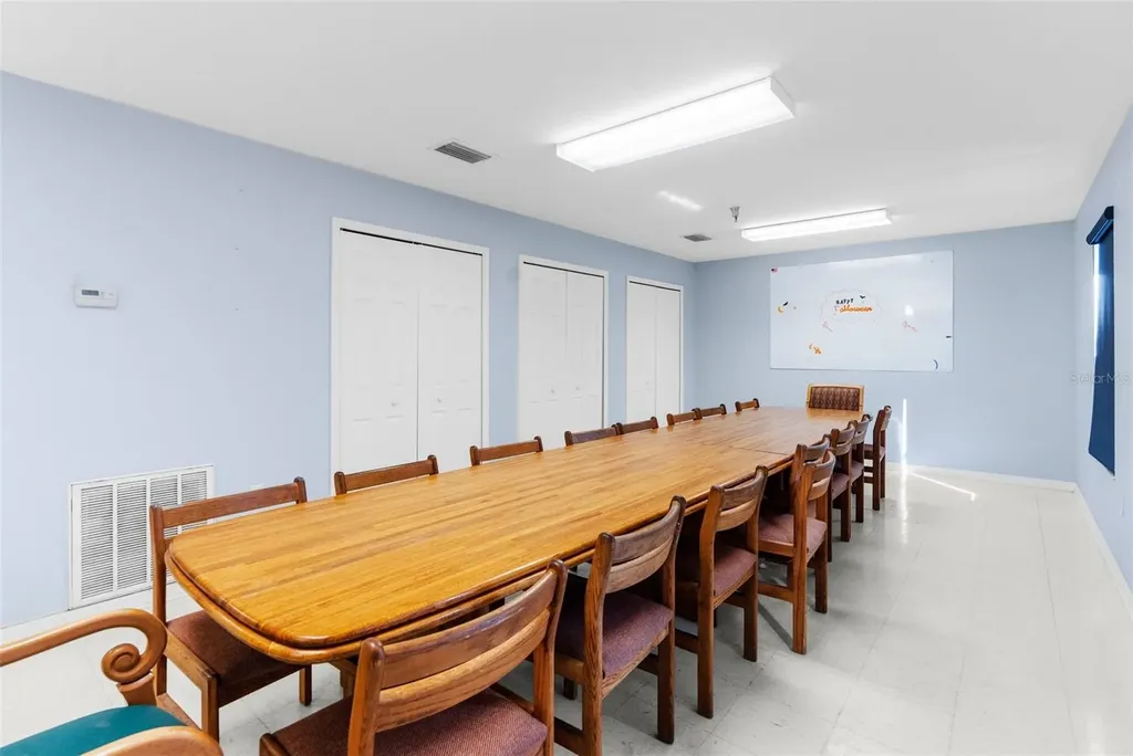 7044 Commercial Way Weeki Wachee FL 34613