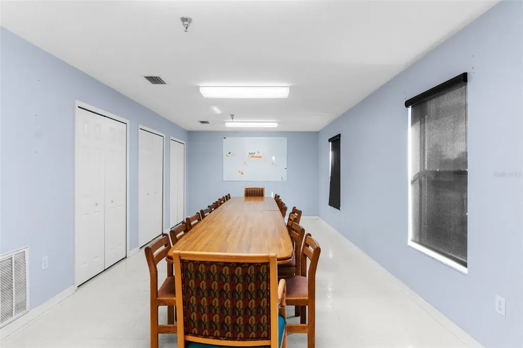 7044 Commercial Way Weeki Wachee FL 34613