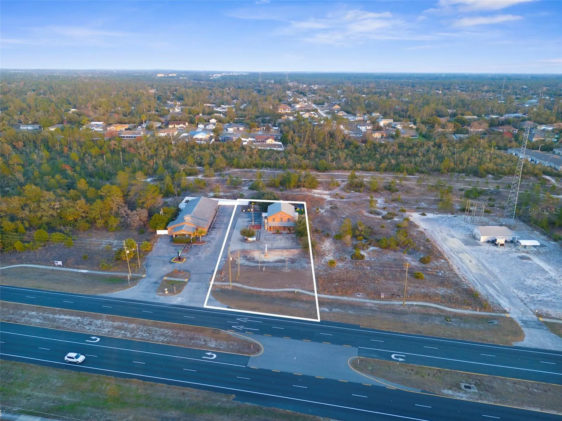 7044 Commercial Way Weeki Wachee FL 34613