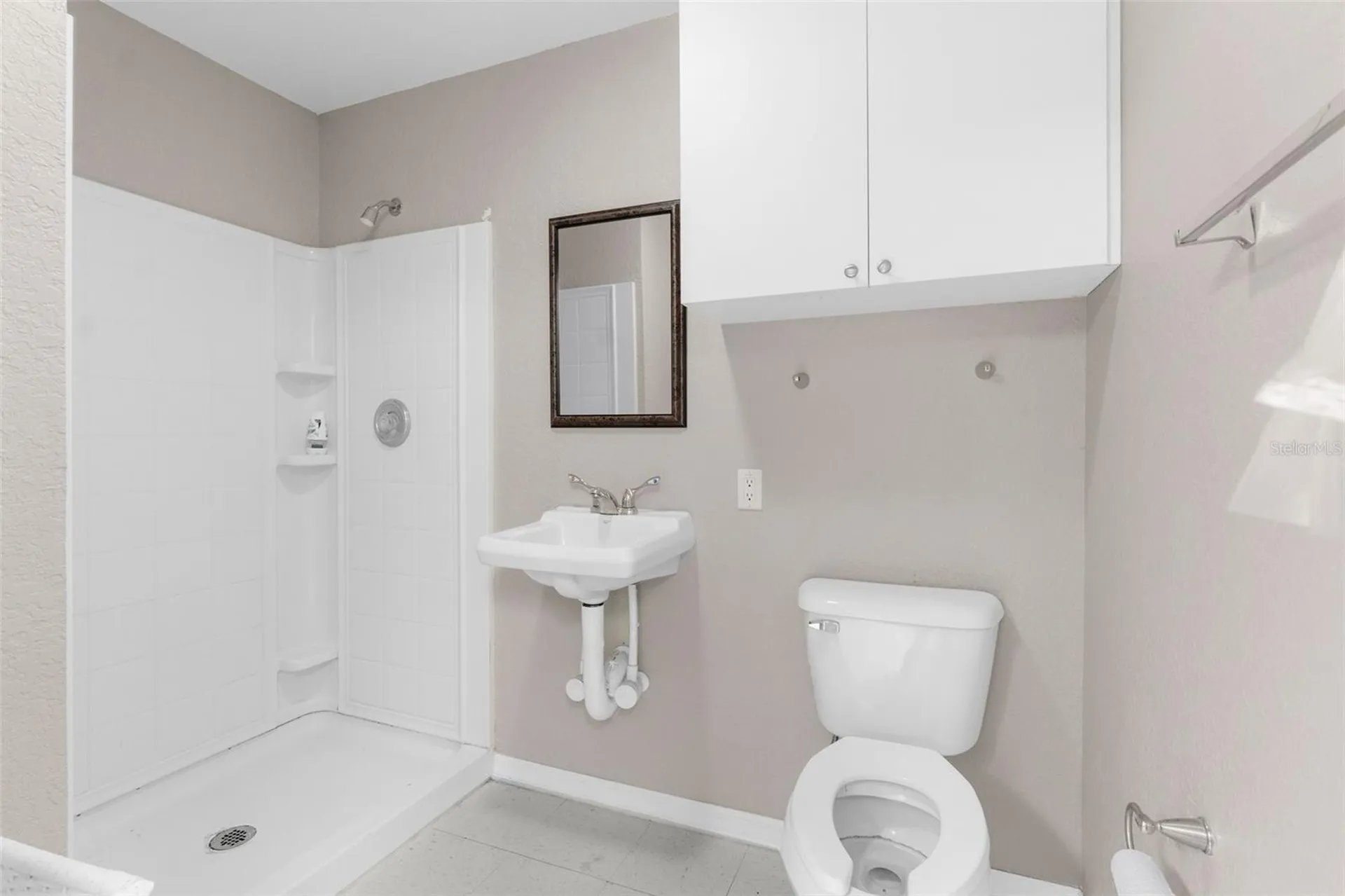 7044 Commercial Way Weeki Wachee FL 34613