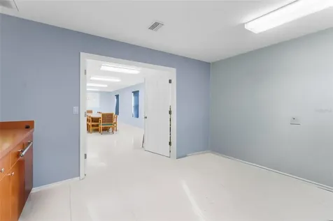 7044 Commercial Way Weeki Wachee FL 34613