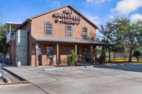7044 Commercial Way Weeki Wachee FL 34613