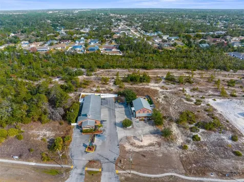 7044 Commercial Way Weeki Wachee FL 34613