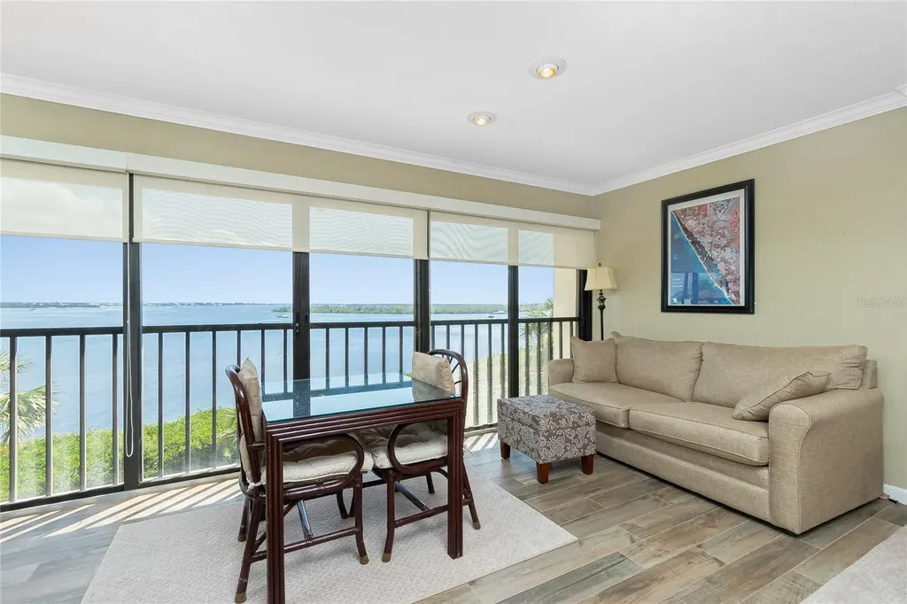 1591 Beach Road Englewood FL 34223