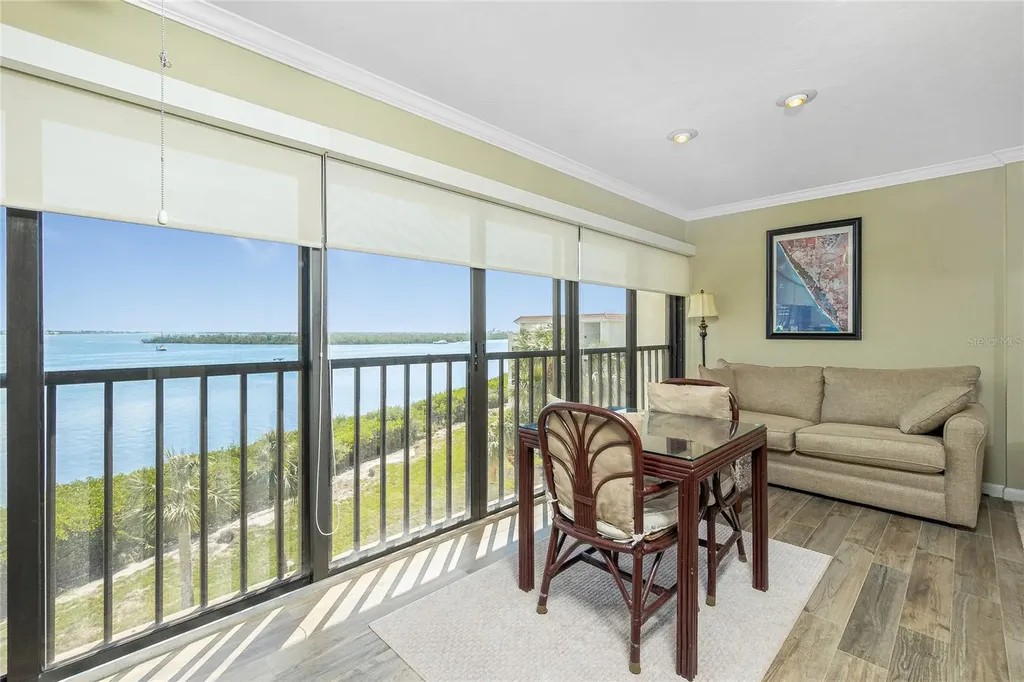 1591 Beach Road Englewood FL 34223