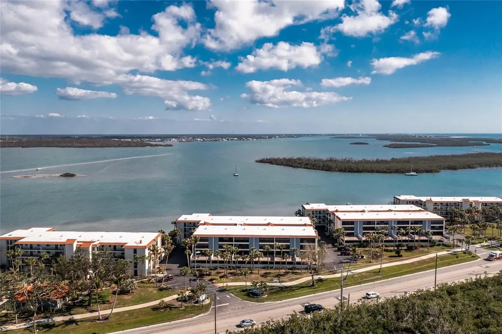 1591 Beach Road Englewood FL 34223