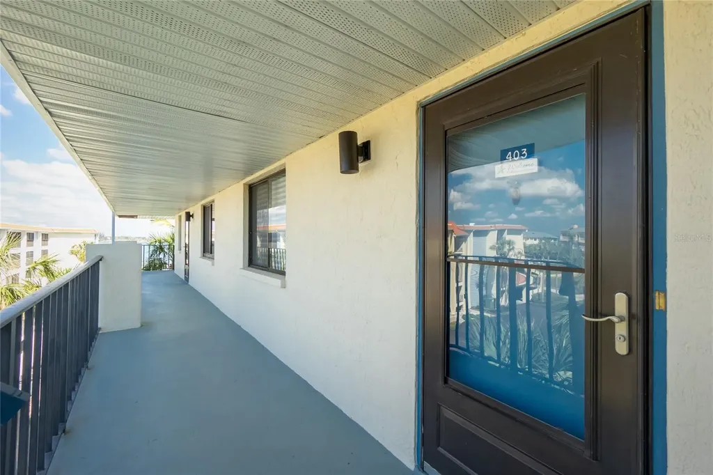 1591 Beach Road Englewood FL 34223