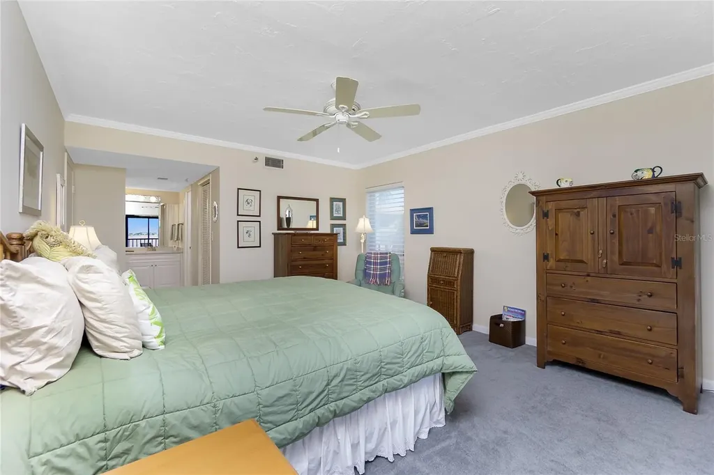 1651 Beach Road Englewood FL 34223