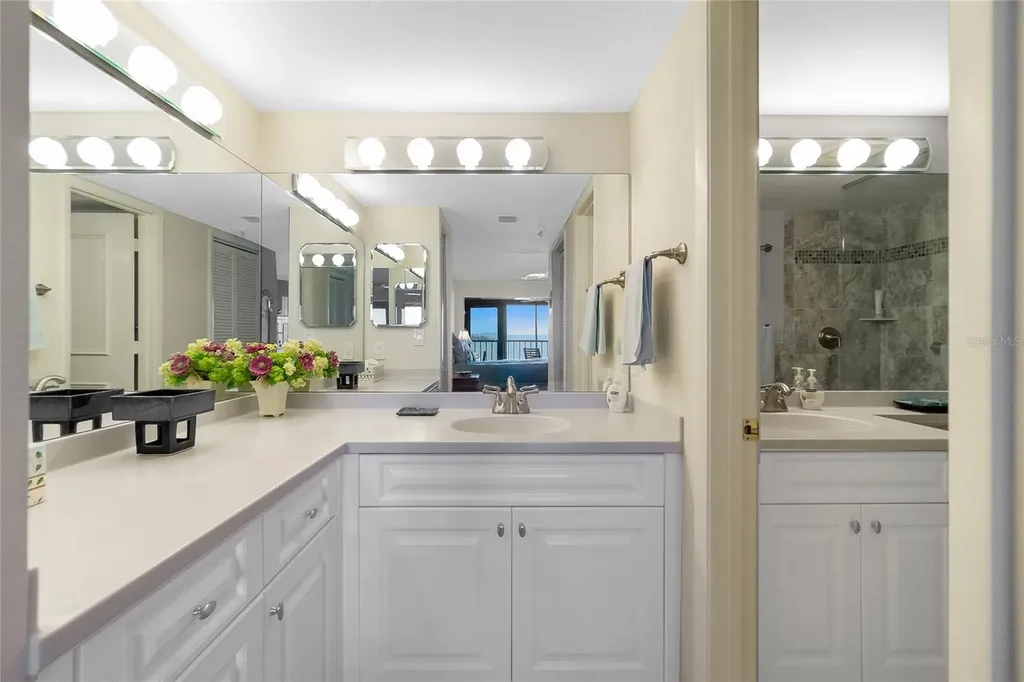 1651 Beach Road Englewood FL 34223