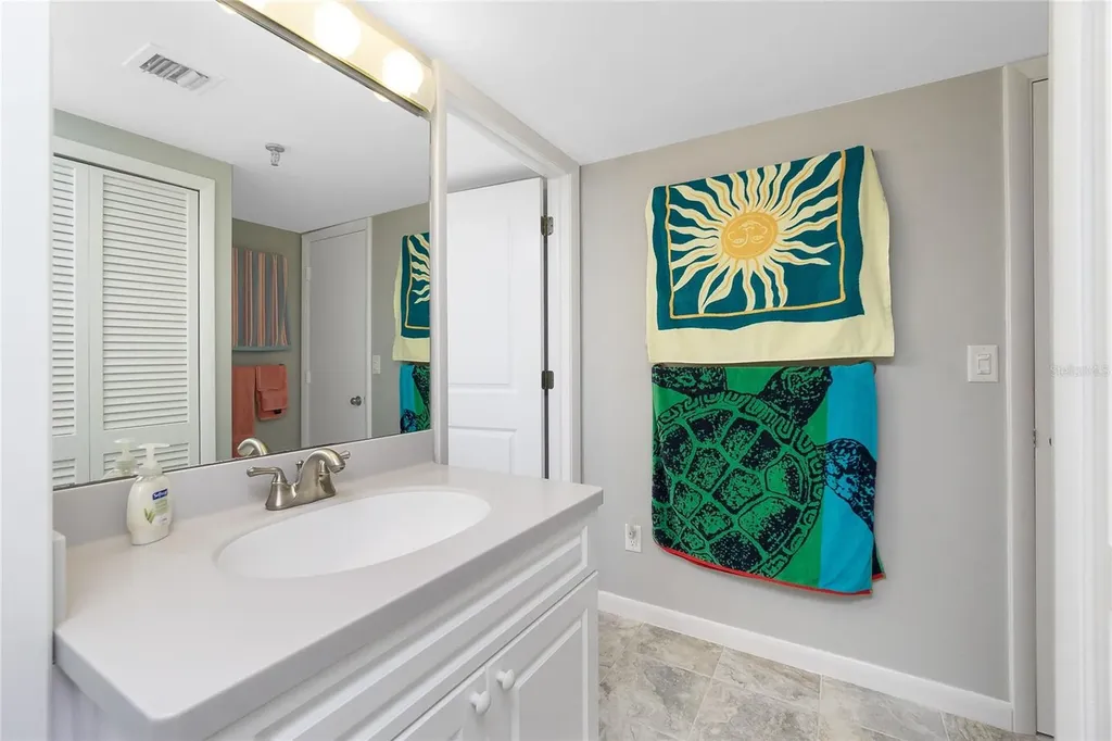 1651 Beach Road Englewood FL 34223