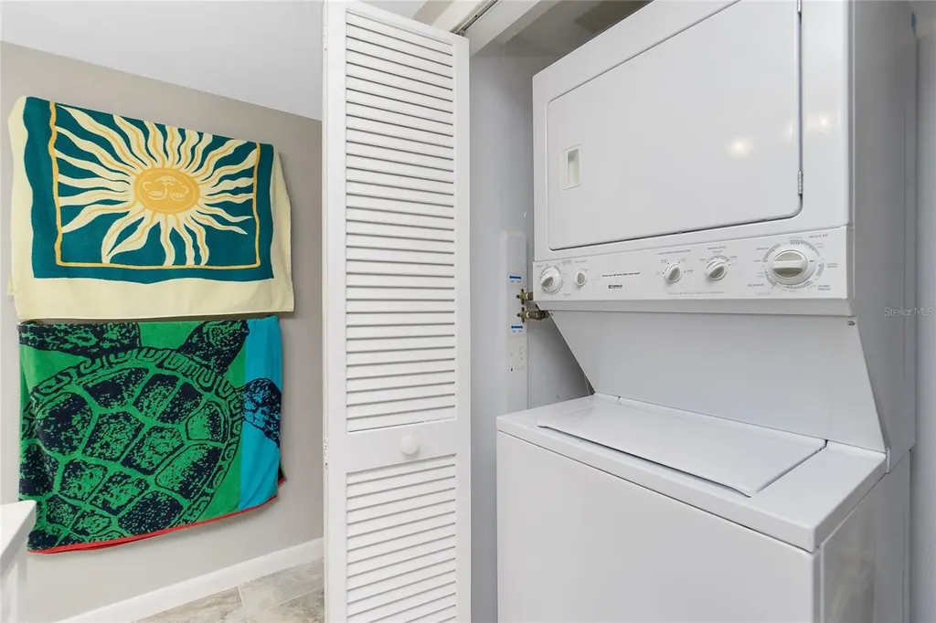 1651 Beach Road Englewood FL 34223