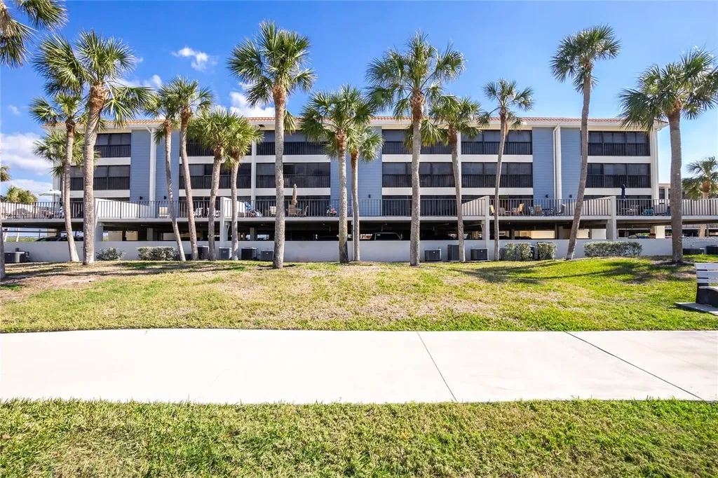 1651 Beach Road Englewood FL 34223