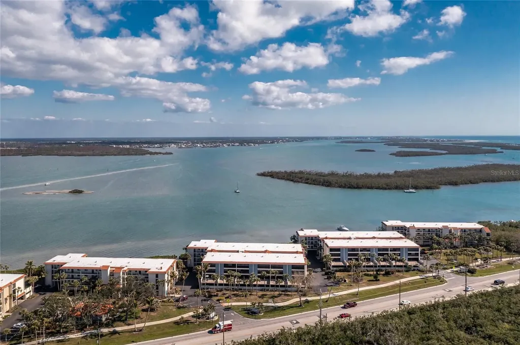 1651 Beach Road Englewood FL 34223