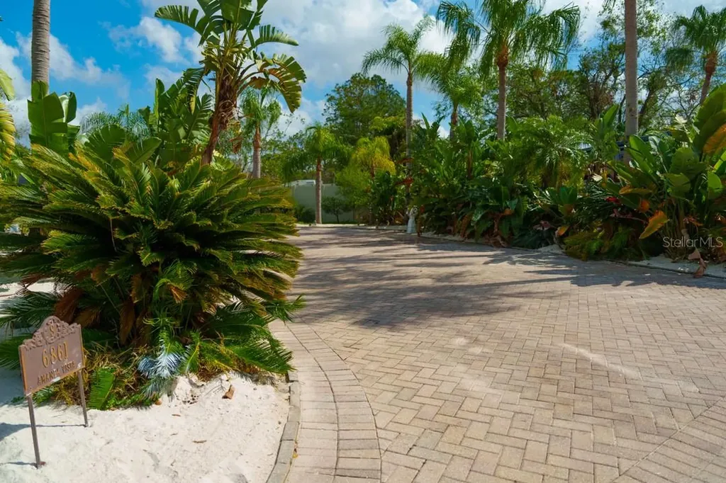 6861 Amanda Vista Circle Land O Lakes FL 34637