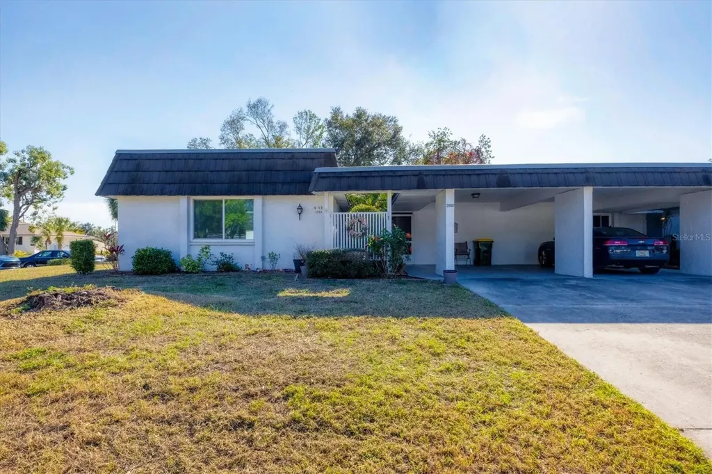 3990 Overlook Bend Sarasota FL 34232