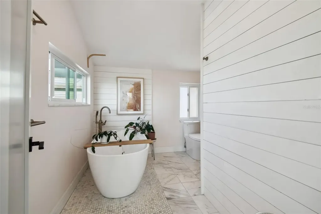 1640 Sea Breeze Drive Tarpon Springs FL 34689