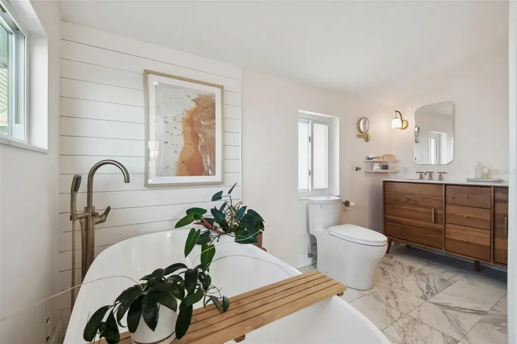 1640 Sea Breeze Drive Tarpon Springs FL 34689