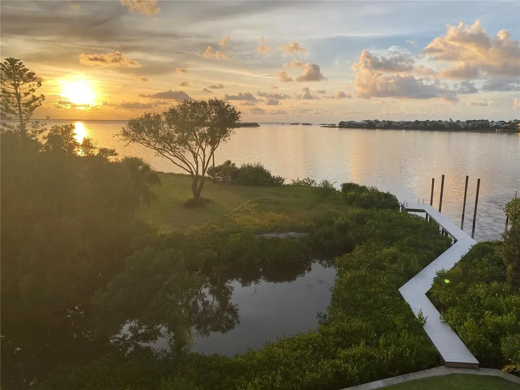 1640 Sea Breeze Drive Tarpon Springs FL 34689