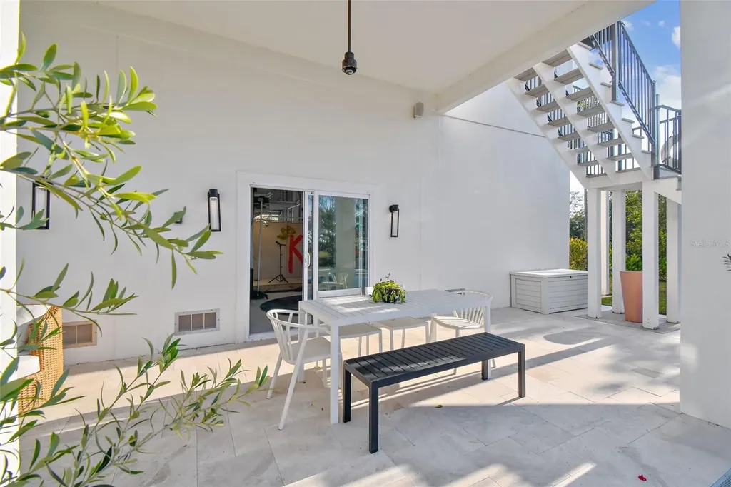 1640 Sea Breeze Drive Tarpon Springs FL 34689
