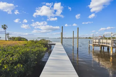 1640 Sea Breeze Drive Tarpon Springs FL 34689