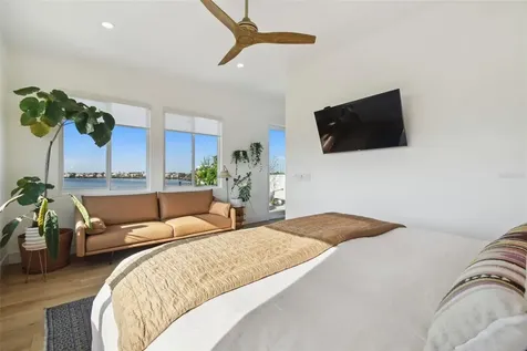 1640 Sea Breeze Drive Tarpon Springs FL 34689