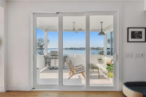 1640 Sea Breeze Drive Tarpon Springs FL 34689