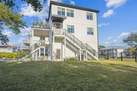 1640 Sea Breeze Drive Tarpon Springs FL 34689