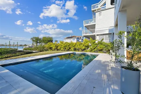 1640 Sea Breeze Drive Tarpon Springs FL 34689