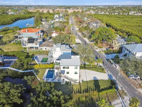 1640 Sea Breeze Drive Tarpon Springs FL 34689
