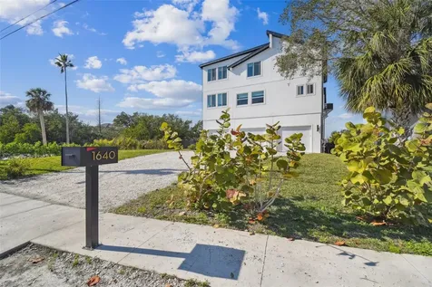 1640 Sea Breeze Drive Tarpon Springs FL 34689
